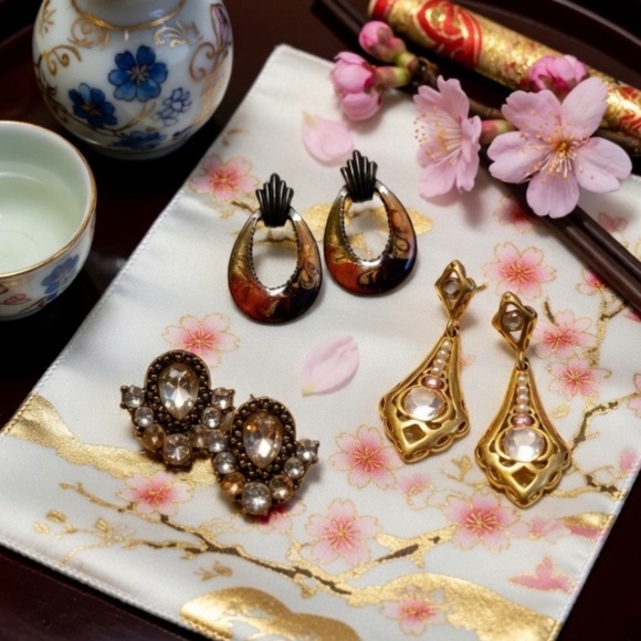 Earring lot Elegant Gold tone , crystal and enamel Earrings Set of 3 NWOT - Picture 10 of 10